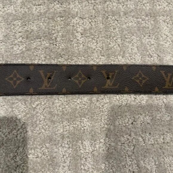 Louis Vuitton Belt with Gold Buckle size 100/40 - Picture 3 of 5